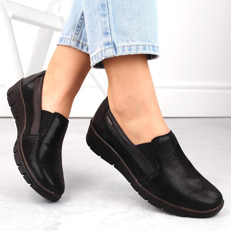 Zapatos cómodos sin cordones para mujer de piel, negro Helios 350.015.011 1