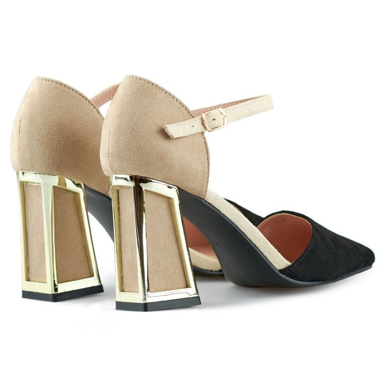 Zapatos de salón abiertos en negro y beige con un elegante tacón alto. 1 Zapatos de salón abiertos en negro y beige con un elegante tacón alto. 1