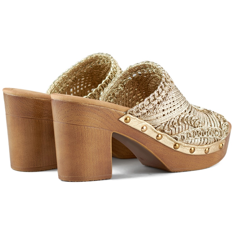 Zapatillas de mujer de encaje dorado con tacón alto y suela imitando madera 1 Zapatillas de mujer de encaje dorado con tacón alto y suela imitando madera 1