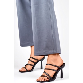 Chanclas de mujer negras con estilo con tacón alto. negro 4