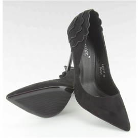 Tacones de ante con volante LE031 Negro 3