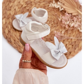 Sandalias de niña con lazo y cierre de velcro, blanco Wistala 2