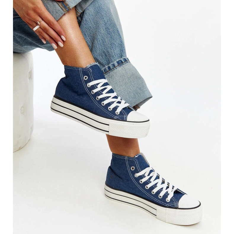 Zapatillas altas tipo bagy en denim con suela gruesa azul 1 Zapatillas altas tipo bagy en denim con suela gruesa azul 1
