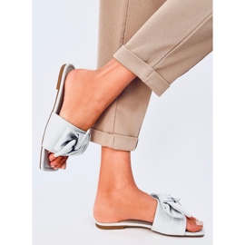 Chanclas Nisha con suela cuadrada azul 4