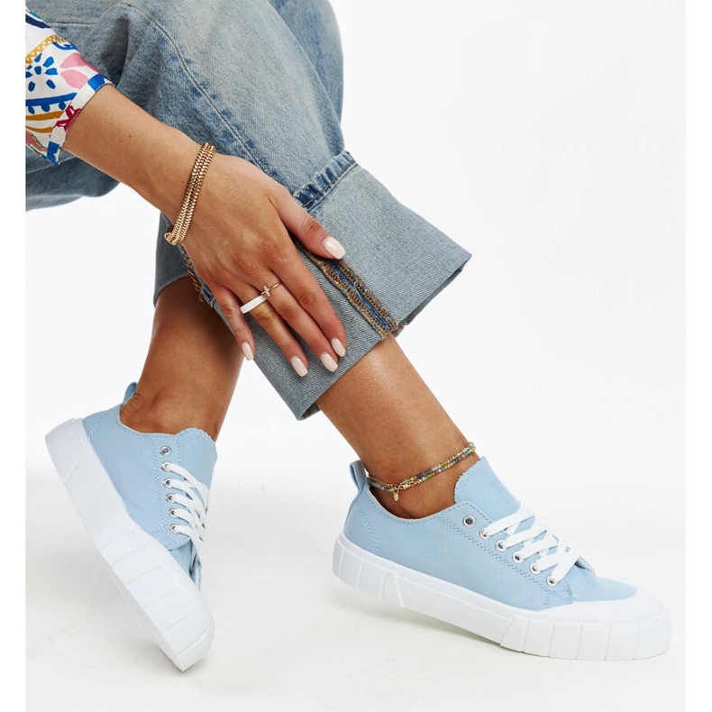 Zapatillas de tela azul de Eduard 1