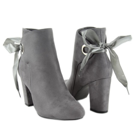 Botas tacón ancho con cinta gris la01p 1