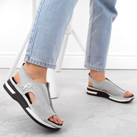 Sandalias cómodas de mujer sin cordones Rieker V59B5-90 gris 2