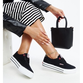 Deportivas de mujer negras con suela gruesa, Cross Jeans negro 1