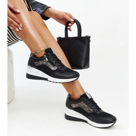 Deportivas cuña de mujer negras de Cross Jeans negro 2