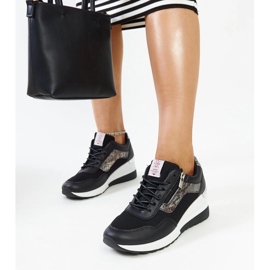 Deportivas cuña de mujer negras de Cross Jeans negro 3