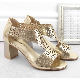 Sandalias de mujer tacón dorado calado metalizado Sabatina 730-6 5