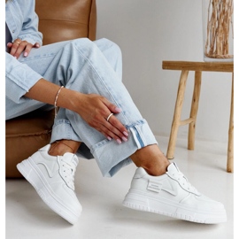 Zapatillas Aria de piel blanca con suela gruesa. blanco 2