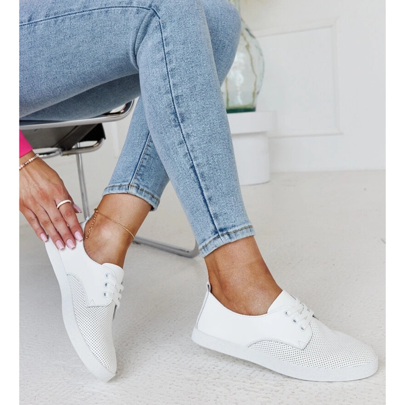 Zapatillas clásicas de cuero blancas de Radwa blanco 1