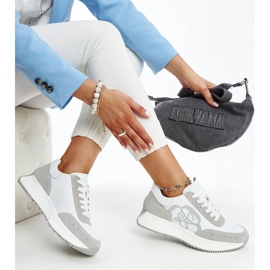 Zapatillas de cuero blancas y grises de Salimah blanco 1