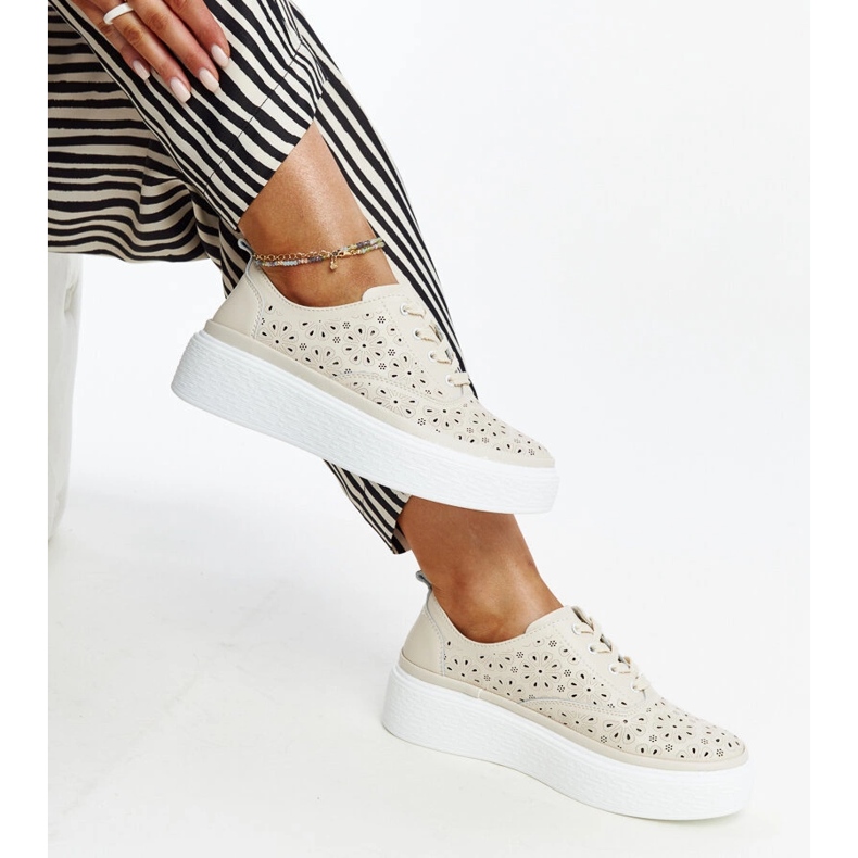 Deportivas piel beige 1