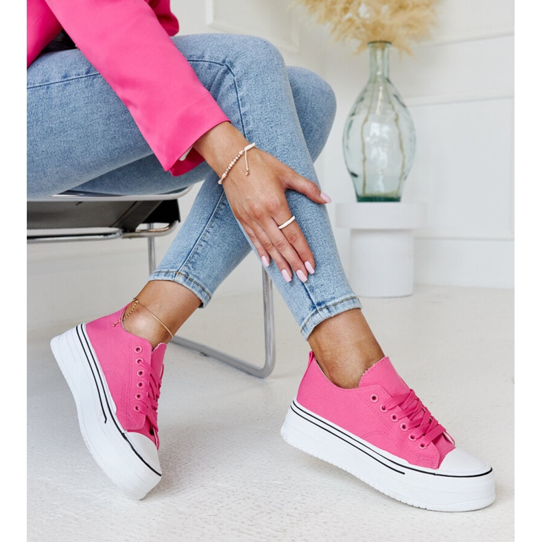 Zapatillas Bahira rosa oscuro con suela gruesa. 1