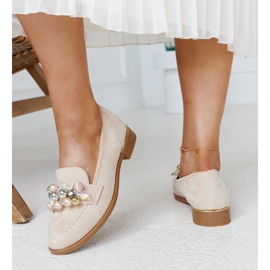 Mocasines beige claro con adornos Dahera 4