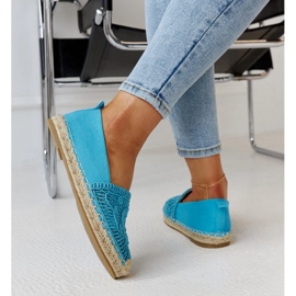 Alpargatas azules con bordado Kalba 3