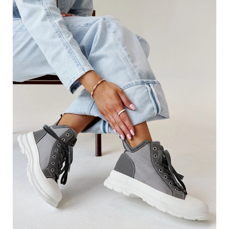 Zapatillas altas Nura grises con muescas 1