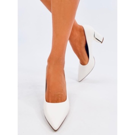 Laurents Zapatos de tacón de aguja blancos 1