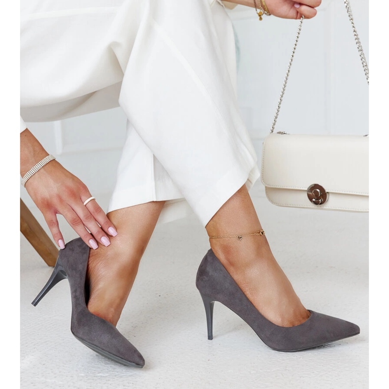 Tacones grises con aplicación de piel Paume. 1