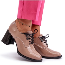 Vinceza Zapatos de tacón de charol para mujer Nelione beige 9