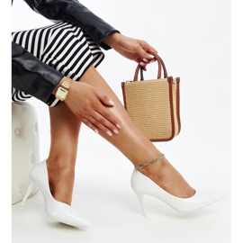 Stilettos de charol blanco con aplicación de piel Alsacea 1