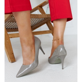 Stilettos de charol gris con aplicación de piel Alsacea 3