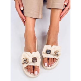 Brandis Chanclas osito beige dorado 2
