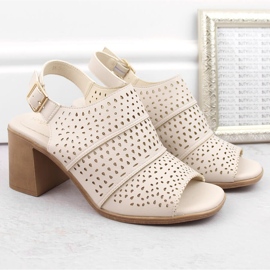 Sandalias de mujer tacón entero calado beige Sergio Leone SK565 5