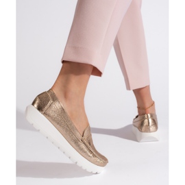 Goodin Mocasines de mujer dorados calados con plataforma. 3