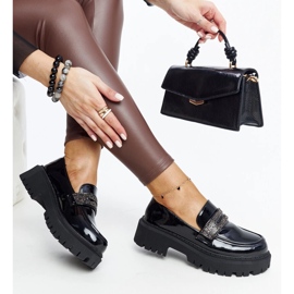 Mocasines negros decorados con circonitas Leceta 1