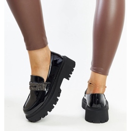 Mocasines negros decorados con circonitas Leceta 3