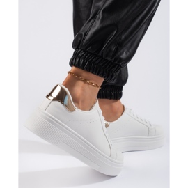 Zapatillas deportivas blancas de mujer. blanco 2 Zapatillas deportivas blancas de mujer. blanco 2