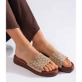 Chanclas de plataforma de mujer beige 2