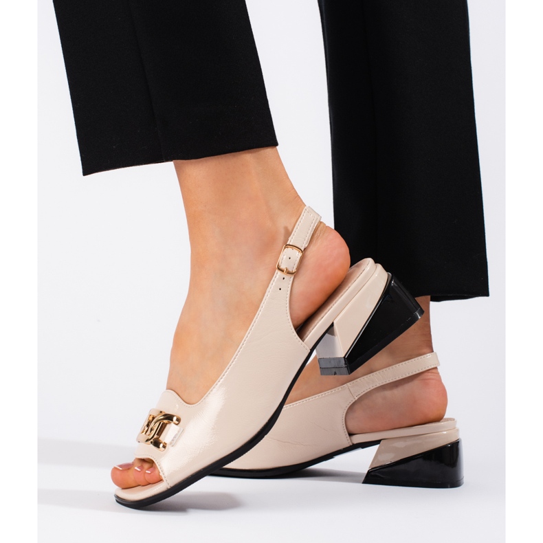 Goodin Sandalias tacón bajo charol beige 2 Goodin Sandalias tacón bajo charol beige 2