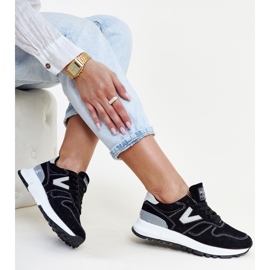 Deportivas negras con suela Olonio de ante ecológico más gruesa. negro 1 Deportivas negras con suela Olonio de ante ecológico más gruesa. negro 1