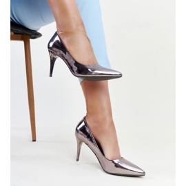 Stilettos de charol plateado con aplicación de piel Alsacea plata 2