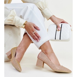 Zapatos de salón de tacón rosa brillante de Laity 1