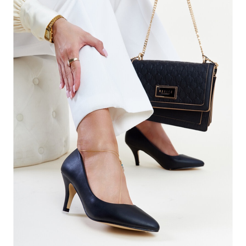 Tacones altos negros con aplicación de piel Hafa. 1