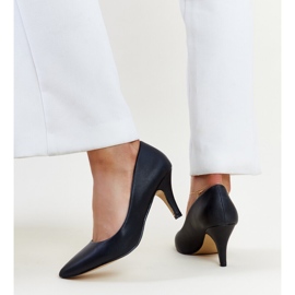 Tacones altos negros con aplicación de piel Hafa. 3