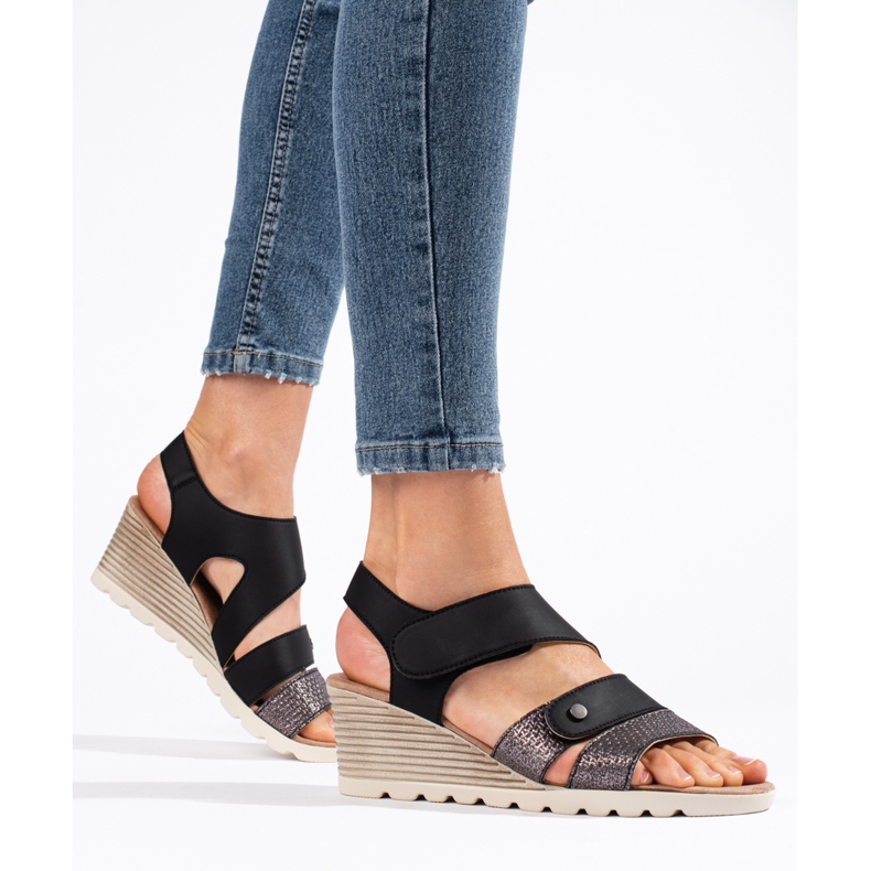 Sandalias cuña mujer velcro negro 1