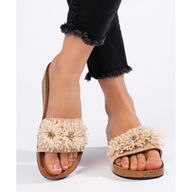 Zapatillas de casa mujer de ante beige con flores. 1