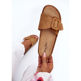 Chanclas Mujer Laeltia Ante Eco Camel Con Hebilla marrón 1 Chanclas Mujer Laeltia Ante Eco Camel Con Hebilla marrón 1