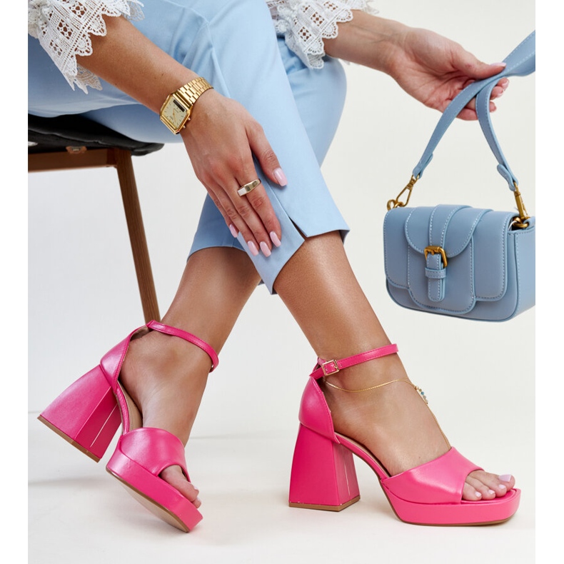 Sandalias de tacón rosa oscuro de Vesna rosado 1