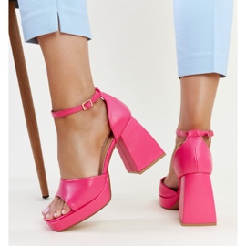Sandalias de tacón rosa oscuro de Vesna rosado 3