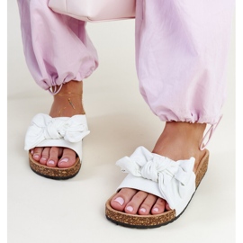 Chanclas blancas con suela de corcho y lazo de Petresa blanco 3