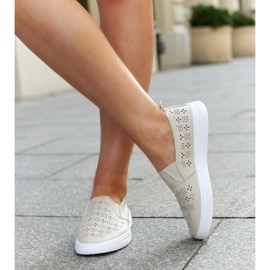 Zapatillas sin cordones Hilal en beige 1