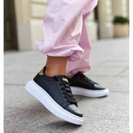 Zapatillas negras con suela gruesa de Ivalu. negro 1 Zapatillas negras con suela gruesa de Ivalu. negro 1