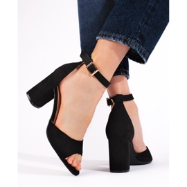 Sandalias de tacón negras para mujer. negro 3